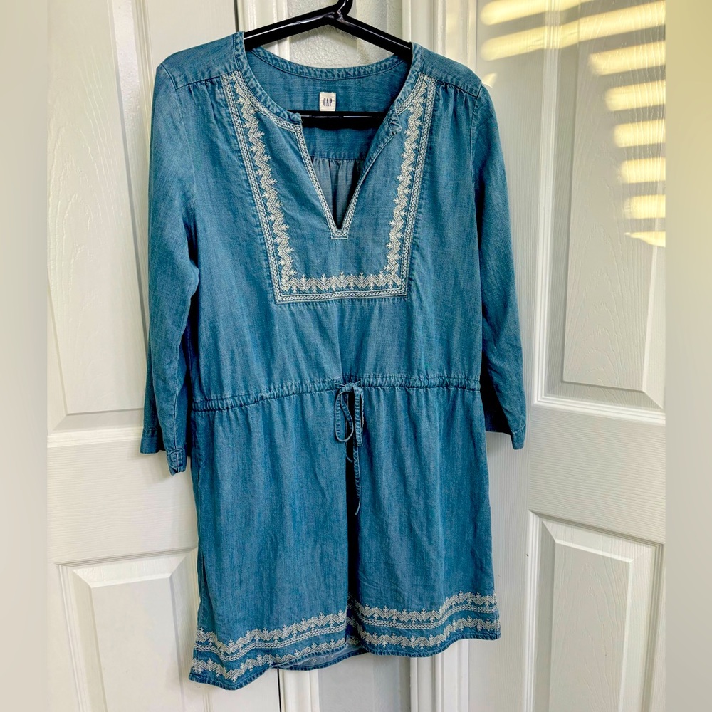 Gap denim dress M